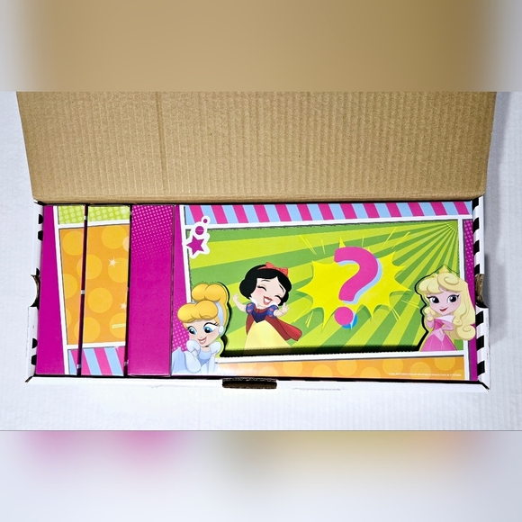 Disney Princess Hasbro Comics ,Doll Set with 9 Figures,Bases,Display Castle - Picture 4 of 12